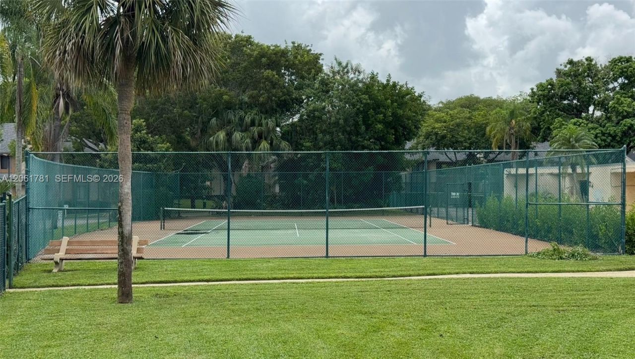 175 Wimbledon Lake Dr, Plantation, FL 33324 Photo