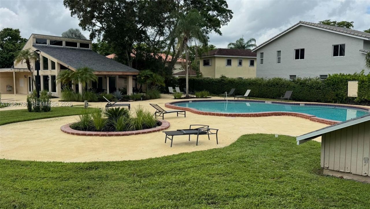 175 Wimbledon Lake Dr, Plantation, FL 33324 Photo