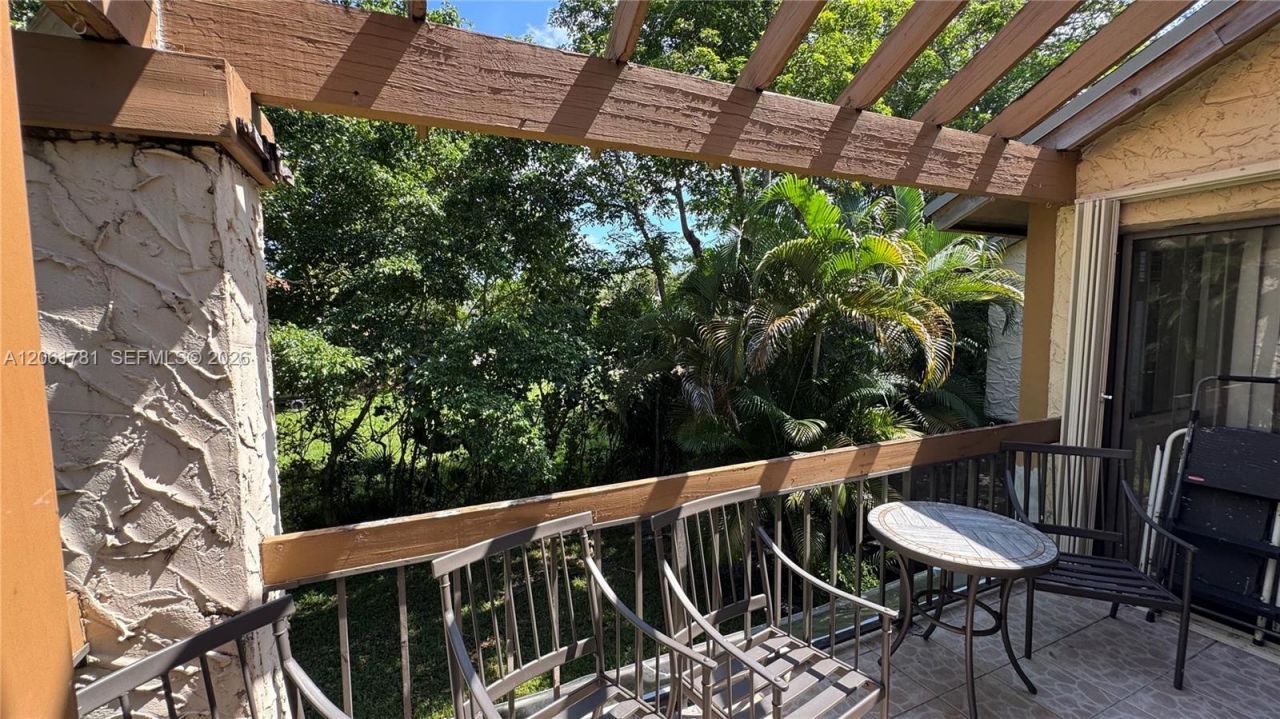 175 Wimbledon Lake Dr, Plantation, FL 33324 Photo