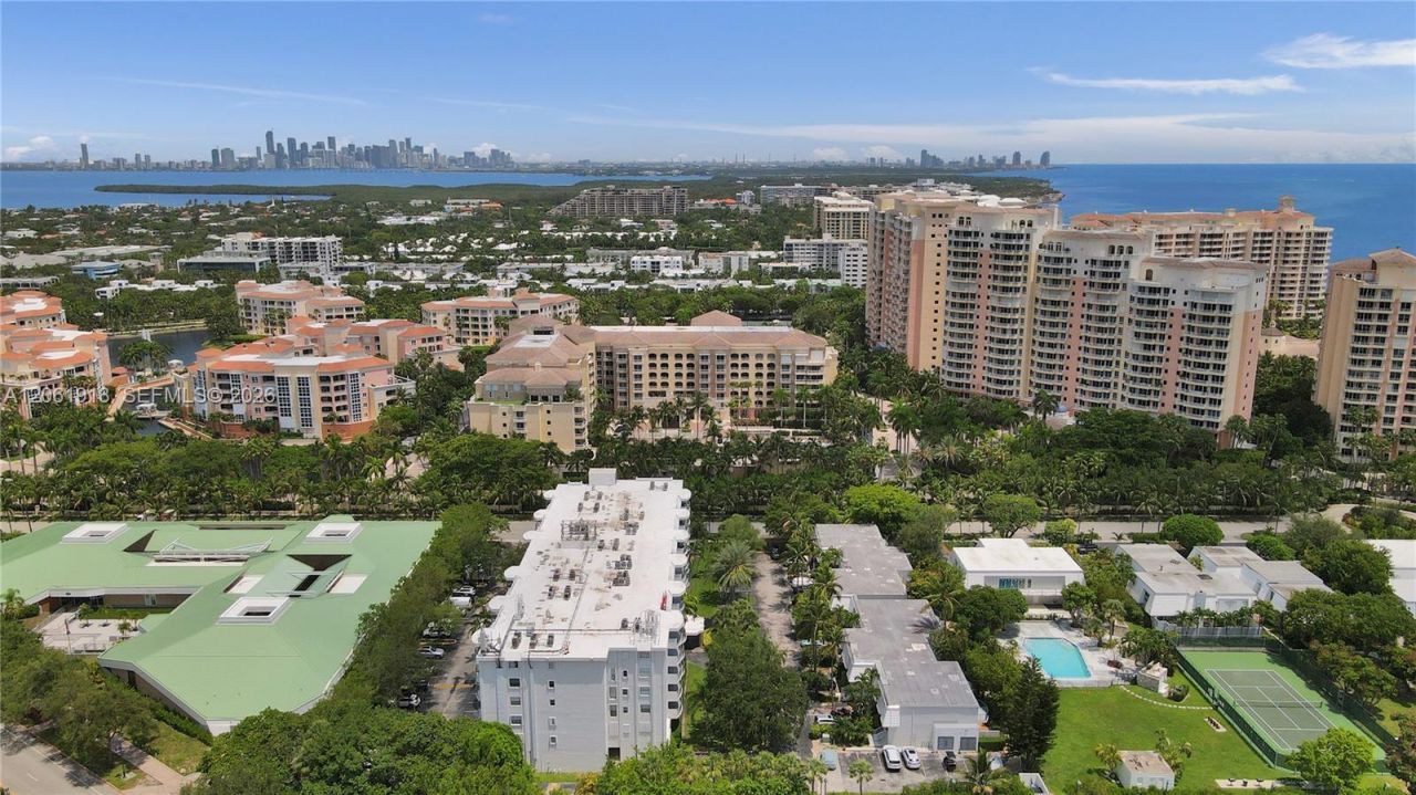 224 Sea View Dr, Unit 104, Key Biscayne, FL 33149 Photo