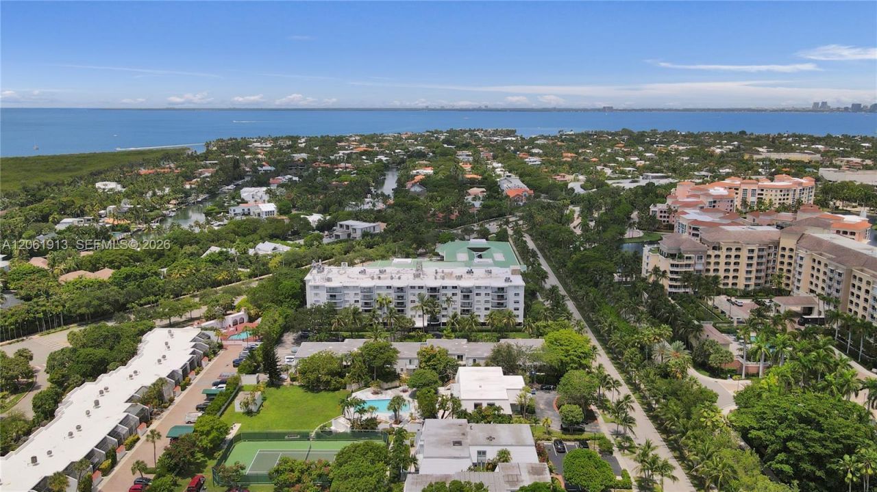 224 Sea View Dr, Unit 104, Key Biscayne, FL 33149 Photo