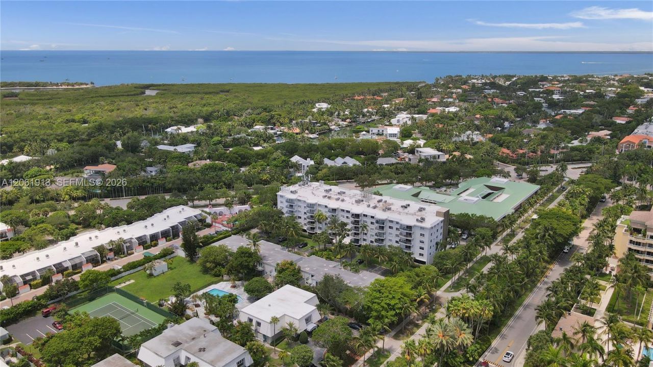 224 Sea View Dr, Unit 104, Key Biscayne, FL 33149 Photo