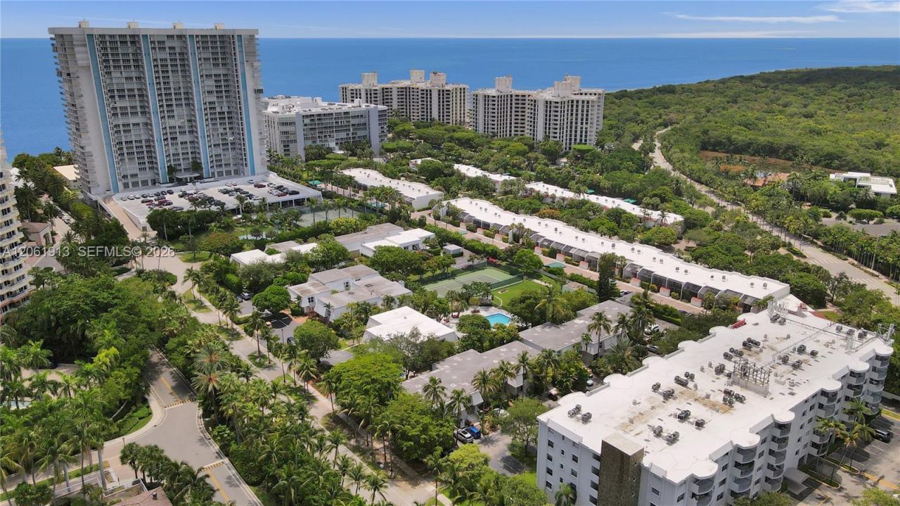224 Sea View Dr, Unit 104, Key Biscayne, FL 33149 Photo