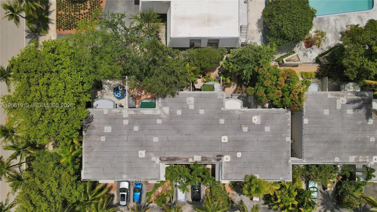 224 Sea View Dr, Unit 104, Key Biscayne, FL 33149 Photo