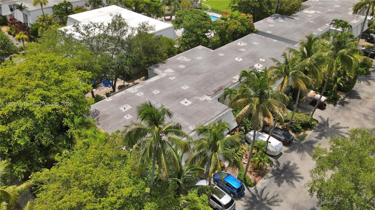 224 Sea View Dr, Unit 104, Key Biscayne, FL 33149 Photo
