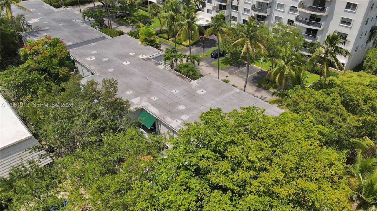224 Sea View Dr, Unit 104, Key Biscayne, FL 33149 Photo