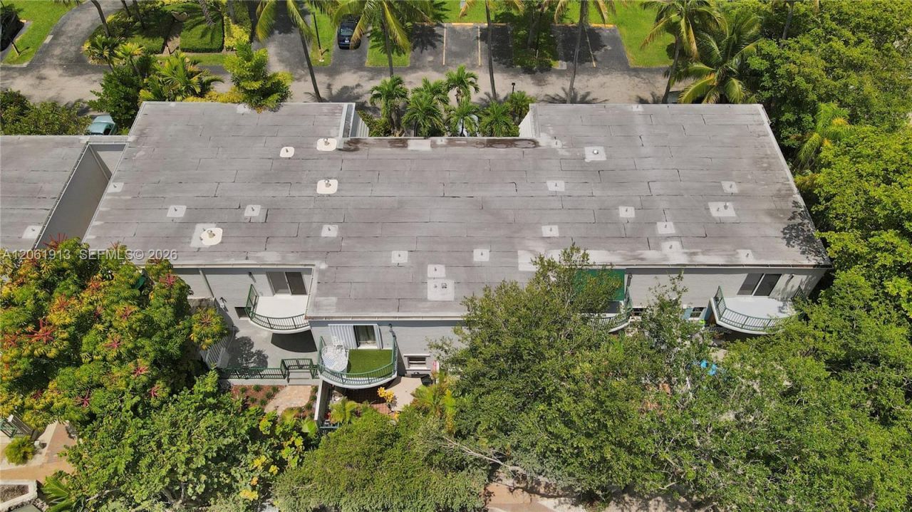 224 Sea View Dr, Unit 104, Key Biscayne, FL 33149 Photo