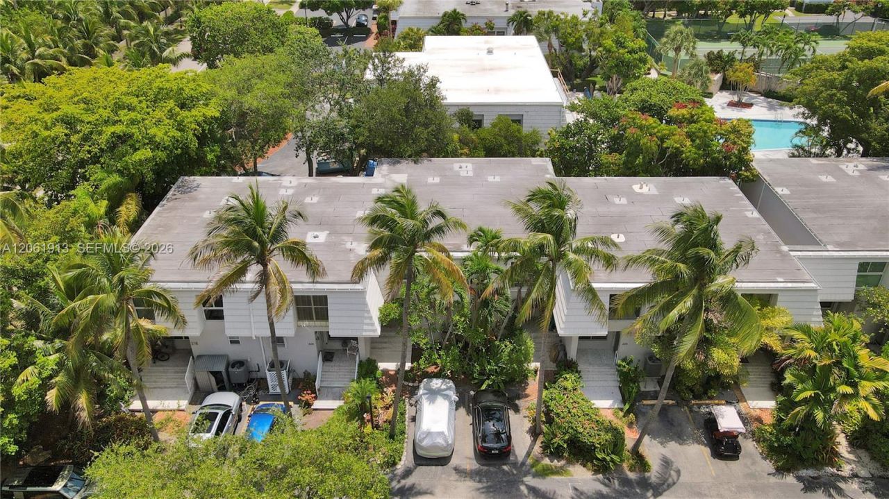224 Sea View Dr, Unit 104, Key Biscayne, FL 33149 Photo