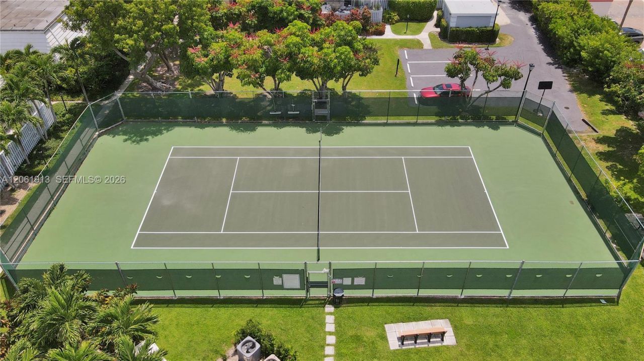 224 Sea View Dr, Unit 104, Key Biscayne, FL 33149 Photo