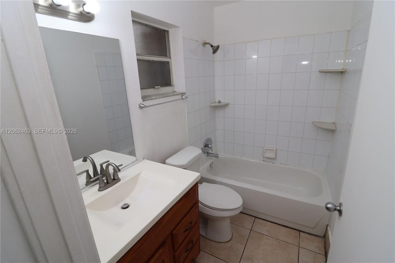 1901 Fillmore St, Unit 204, Hollywood, FL 33020 Photo