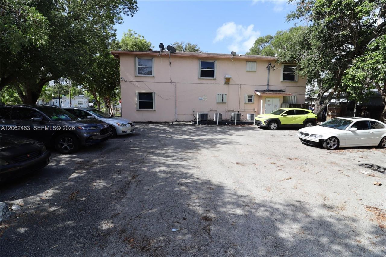 1901 Fillmore St, Unit 204, Hollywood, FL 33020 Photo