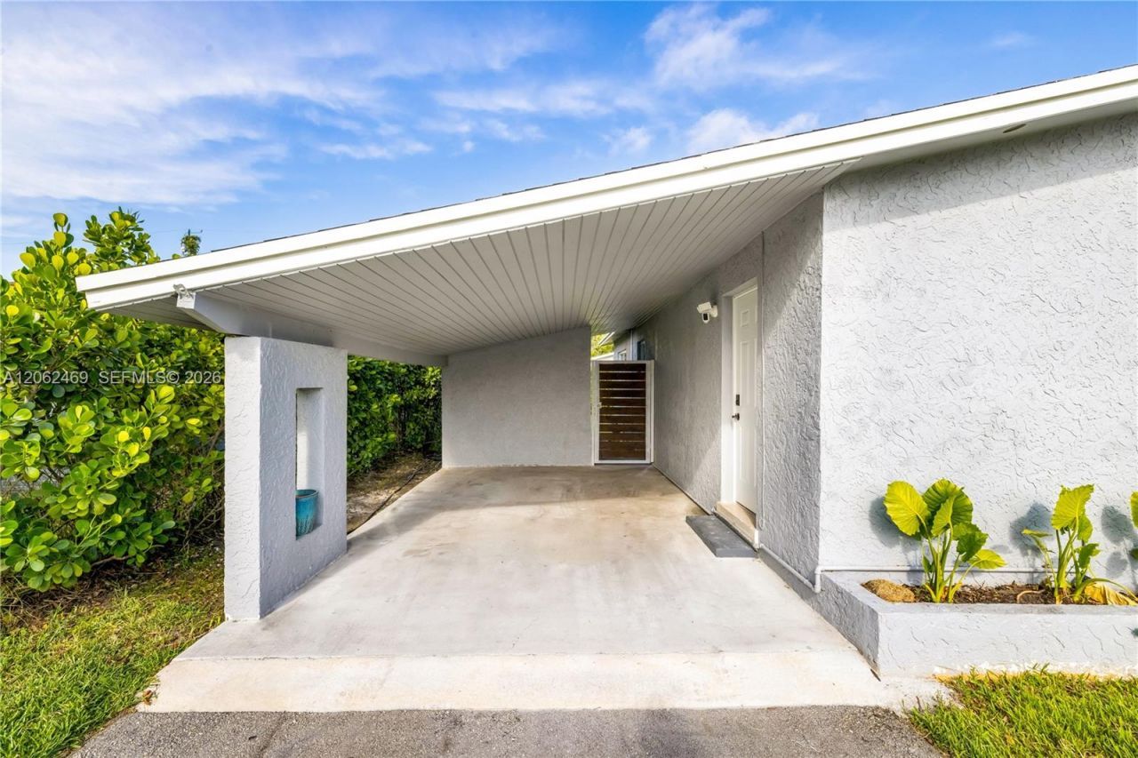 2111 N 14th Ct , Hollywood, FL 33020 Photo