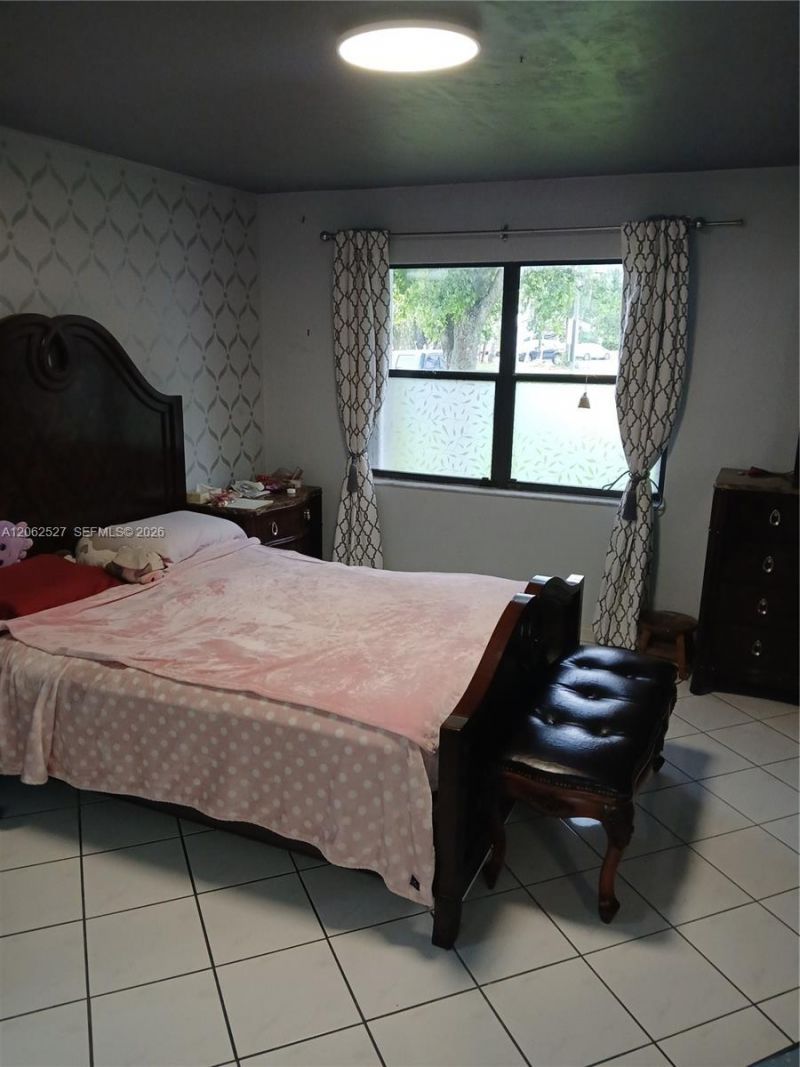 9403 Fontainebleau Blvd, Unit 110, Miami, FL 33172 Photo