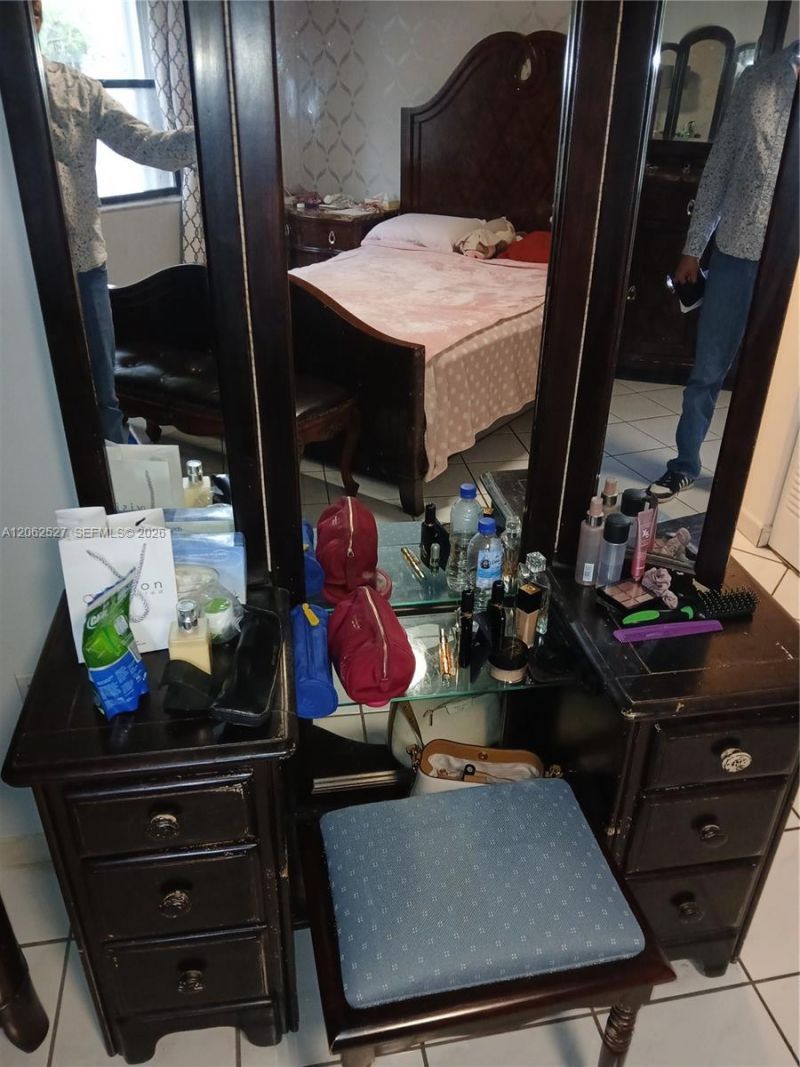 9403 Fontainebleau Blvd, Unit 110, Miami, FL 33172 Photo