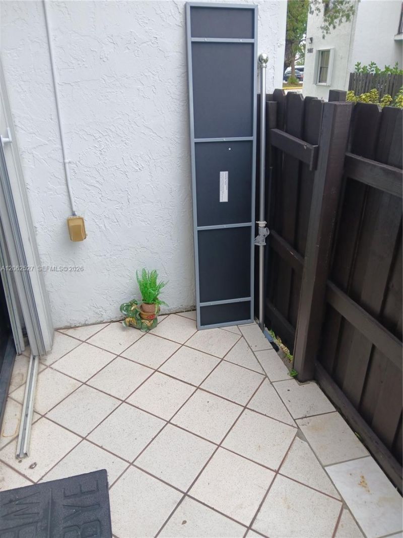9403 Fontainebleau Blvd, Unit 110, Miami, FL 33172 Photo