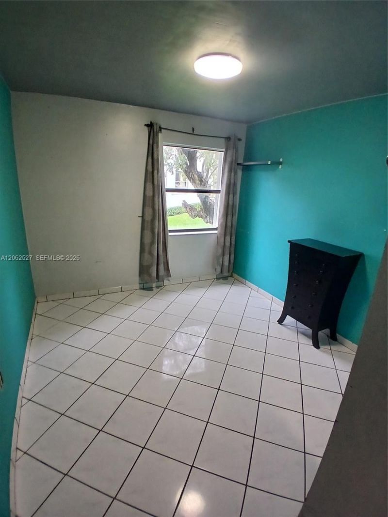 9403 Fontainebleau Blvd, Unit 110, Miami, FL 33172 Photo