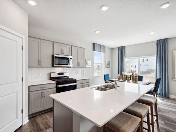 12628 Marshview Drive, Rogers, MN 55374