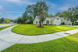 106 Irish Oak Drive photo 4