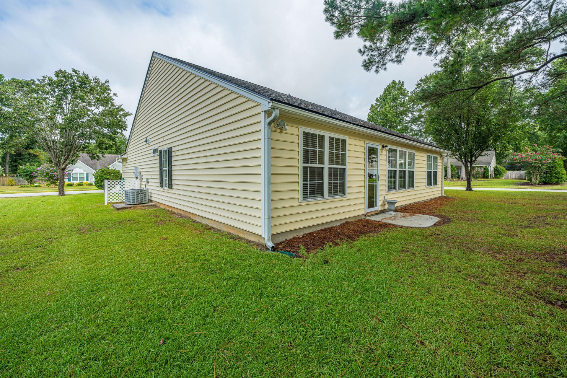 106 Irish Oak Drive Photo 35