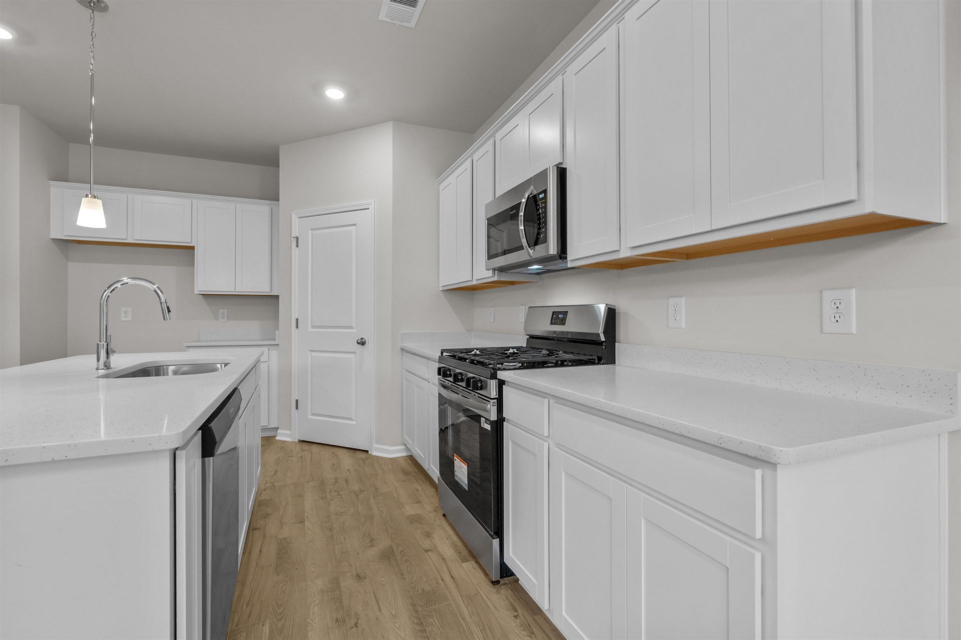 2400 Campton Loop  Photo 12