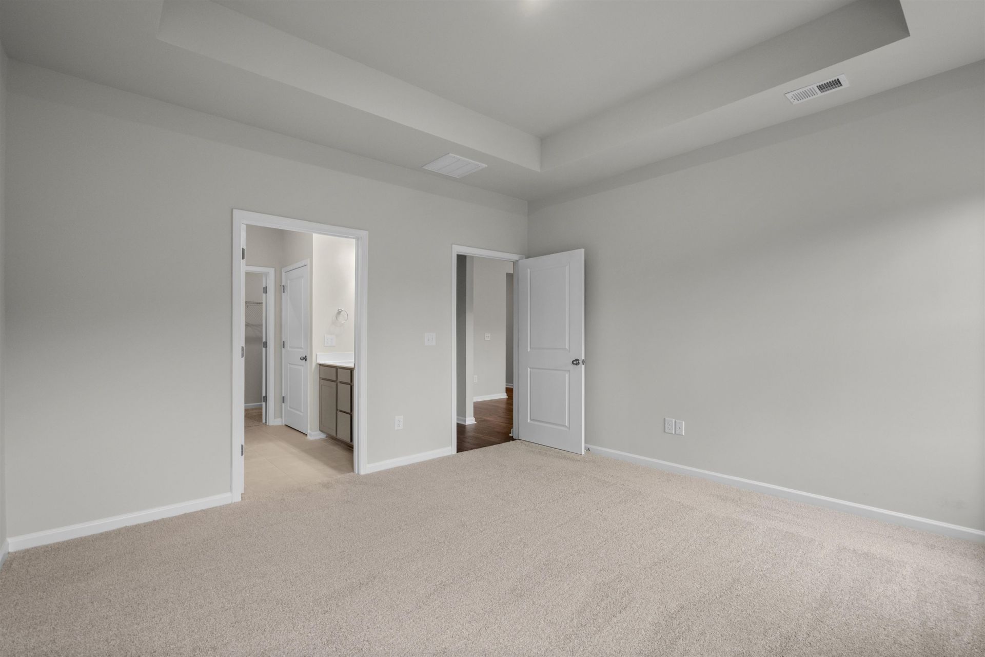 2400 Campton Loop  Photo 18