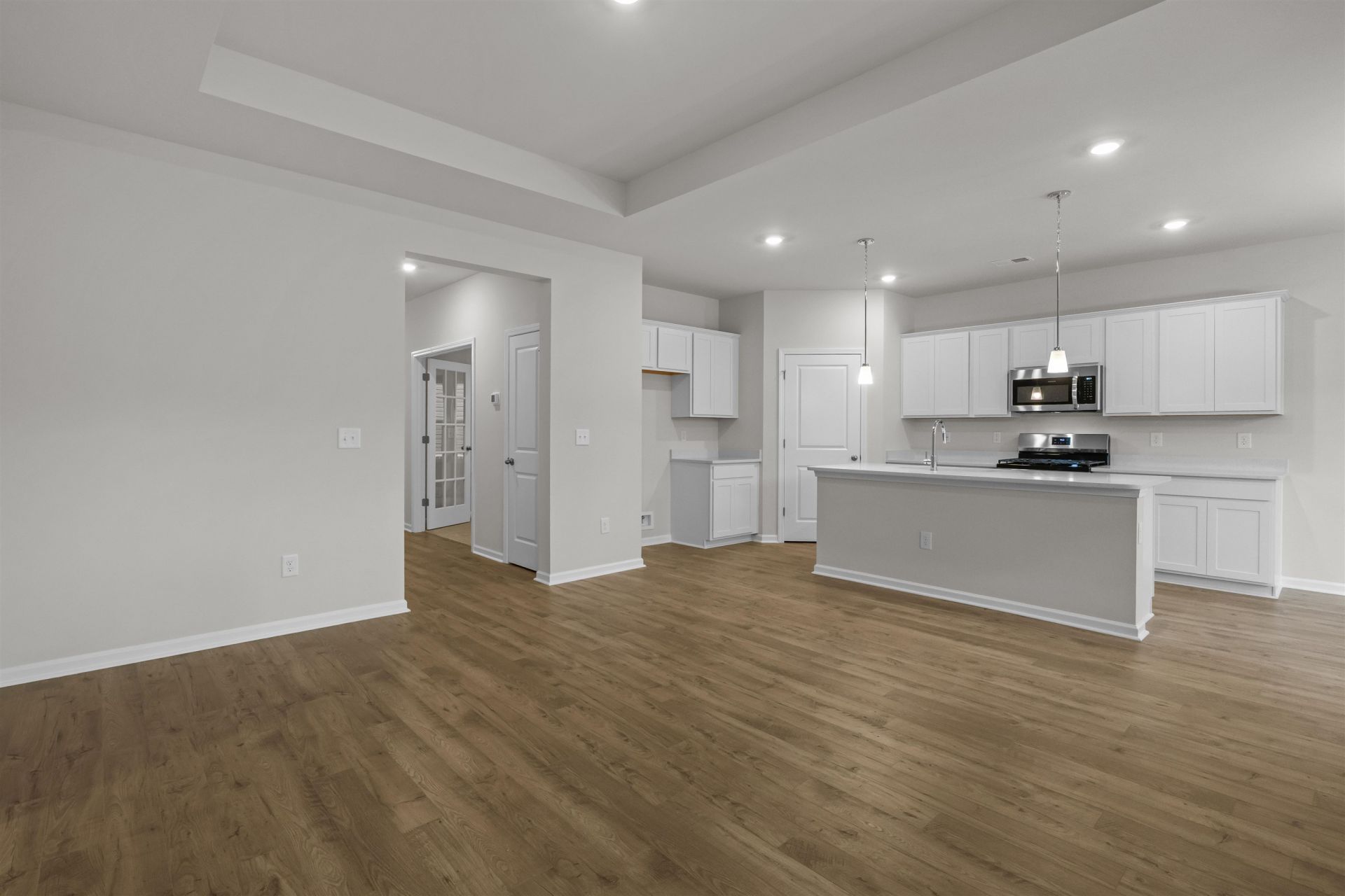 2400 Campton Loop  Photo 7