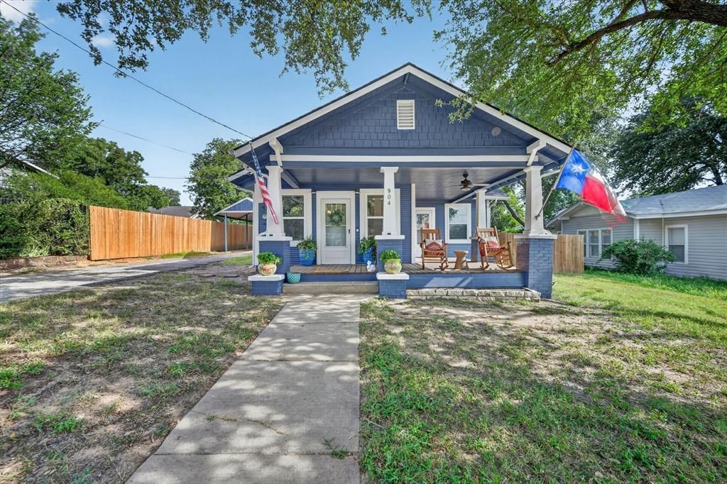 904 W Spring Street , Weatherford, TX 76086 Main Photo