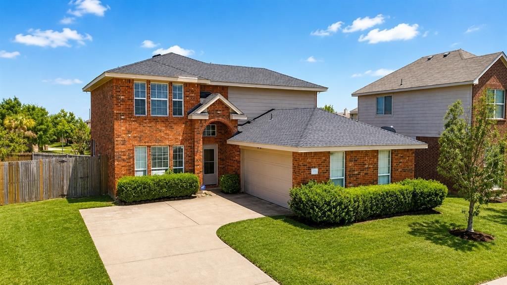 812 Cayotillo Street , Lancaster, TX 75146 Main Photo