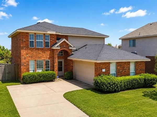 812 Cayotillo Street, Lancaster, TX 75146