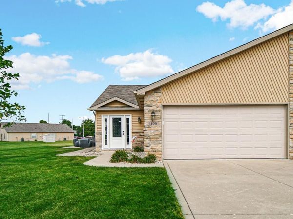 1105 W 89th Court W, Merrillville, IN 46410