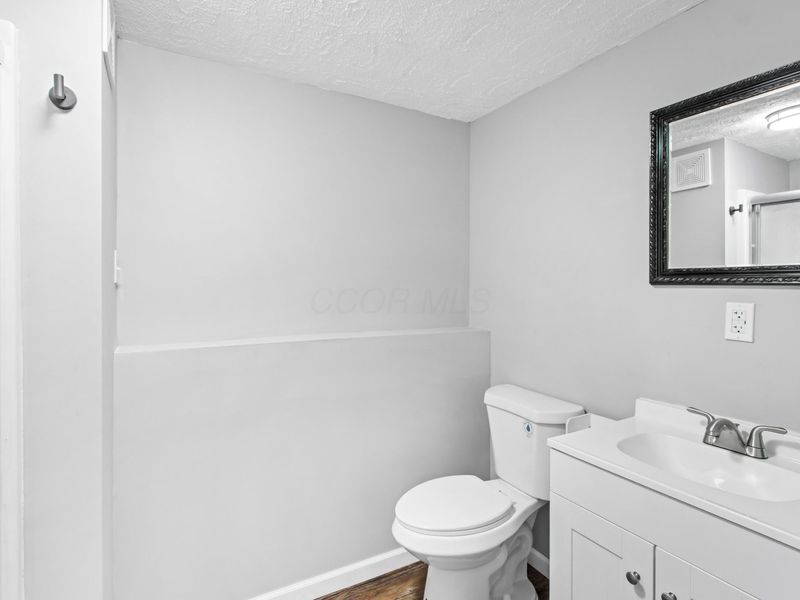 862 Eliots Oak Road, Columbus, OH 43228 Photo 19