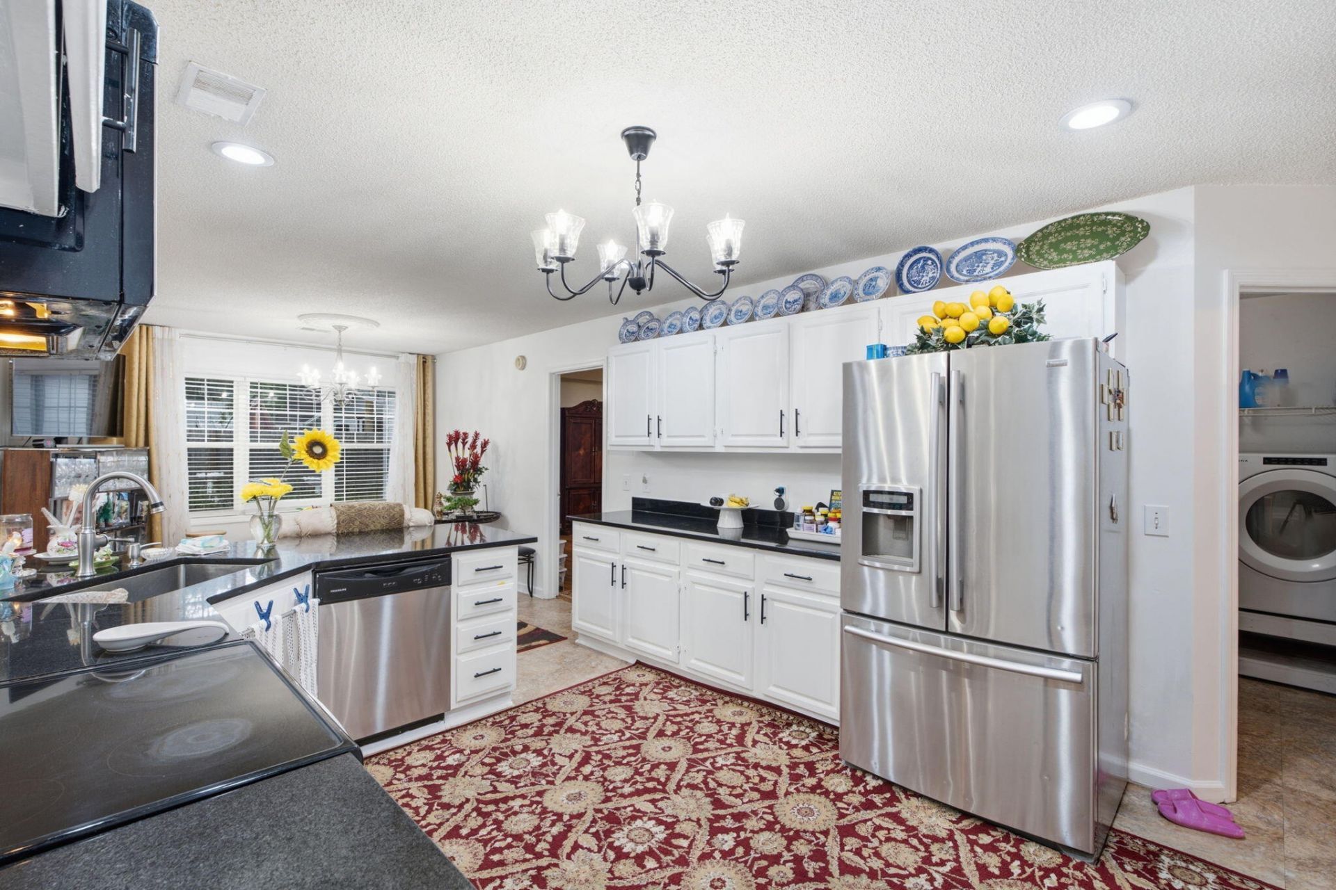 5408 Vernon Place Photo 10