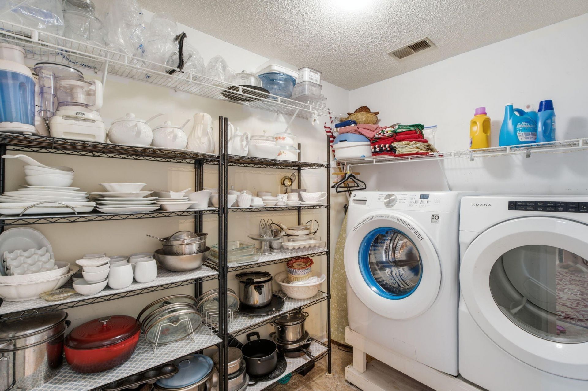 5408 Vernon Place Photo 11