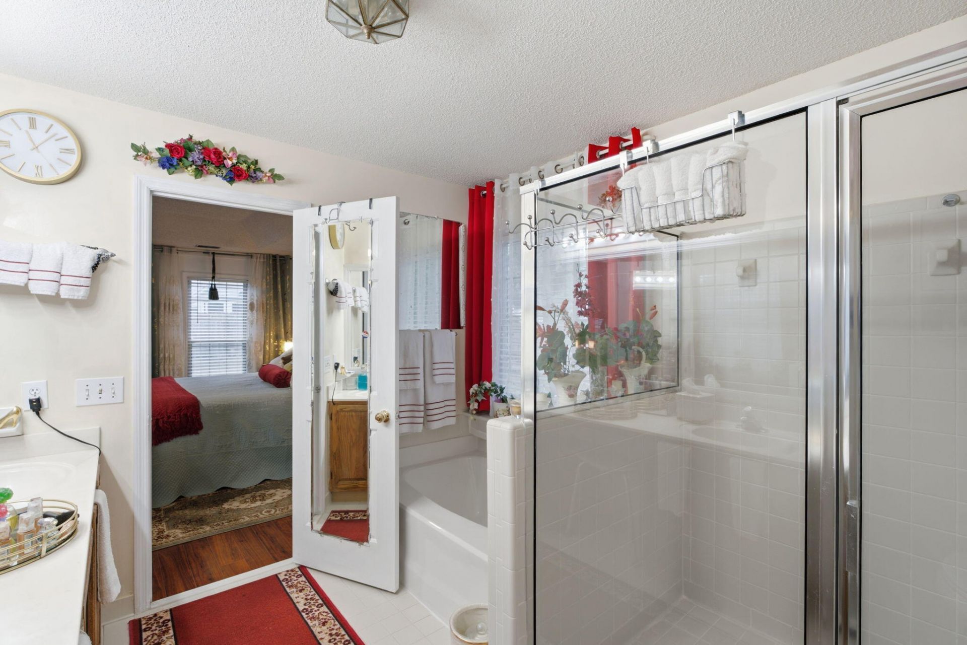 5408 Vernon Place Photo 22