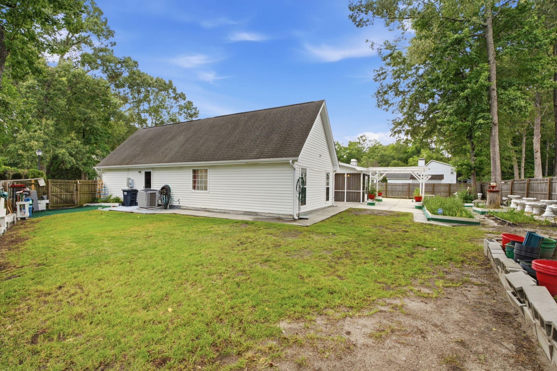 5408 Vernon Place Photo 32