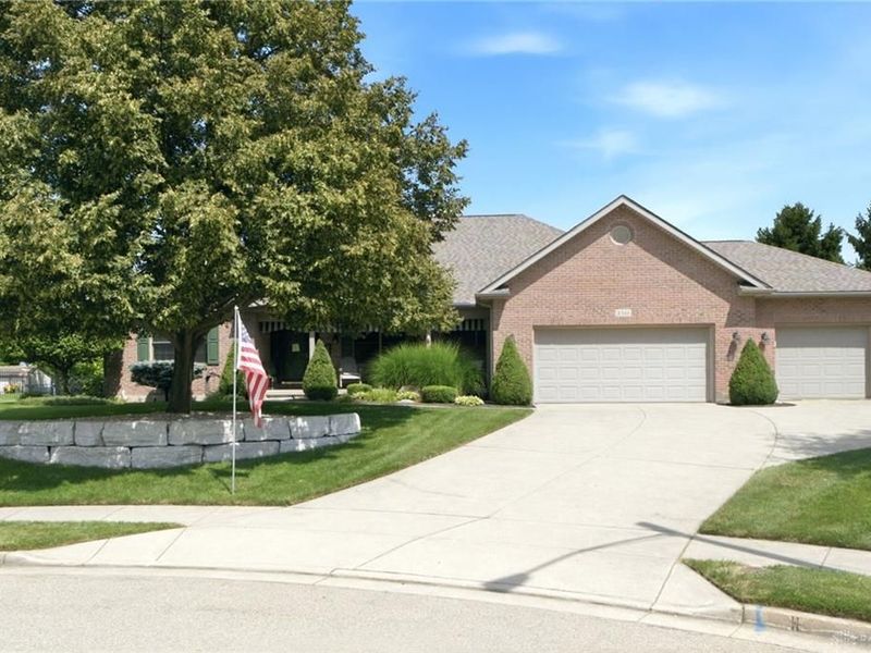 2541 Winfield Court, Troy, OH 45373 Photo 2
