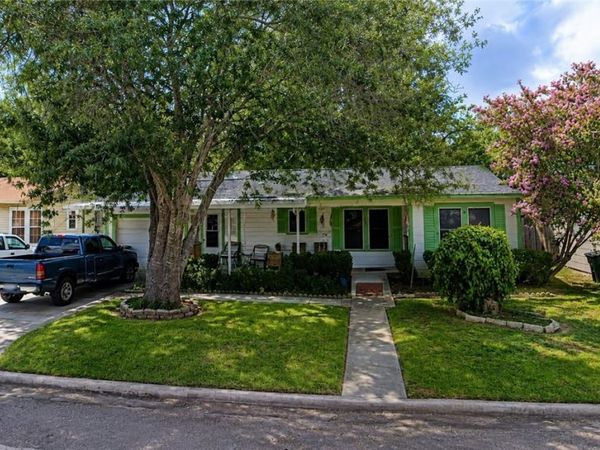 2701 Nightingale Street , Victoria, TX 77901