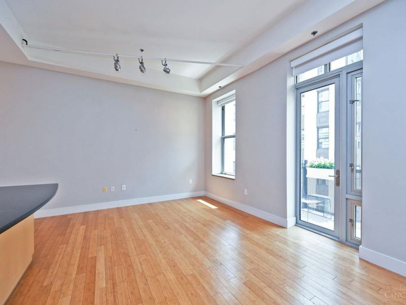 15 W Fourth Street, Unit 401, Cincinnati, OH 45202 Photo 19