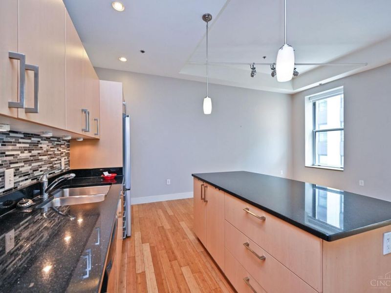 15 W Fourth Street, Unit 401, Cincinnati, OH 45202 Photo 24