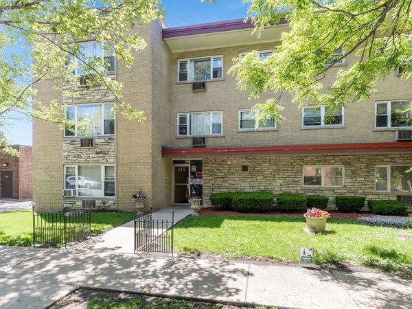 415 S Maple Avenue, Unit 601, Oak Park, IL 60302