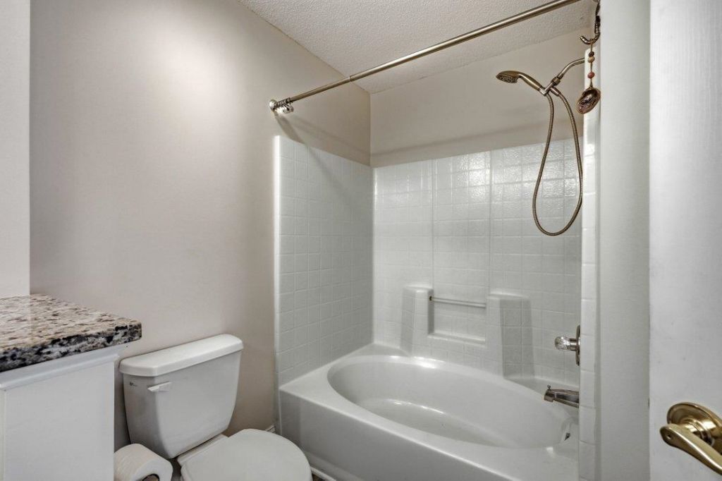 627 Woodmoor Dr.  Photo 16