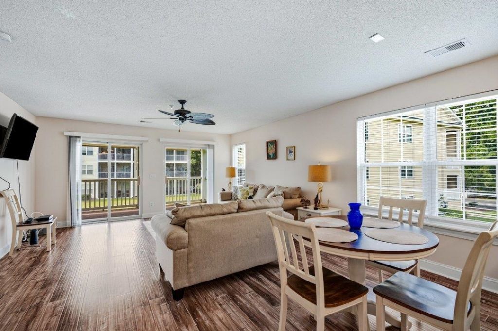 627 Woodmoor Dr.  Photo 21