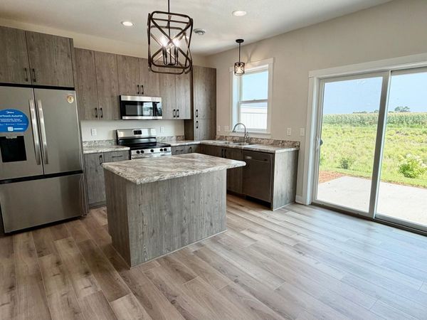 803 Viburnum Street, Belle Plaine, MN 56011
