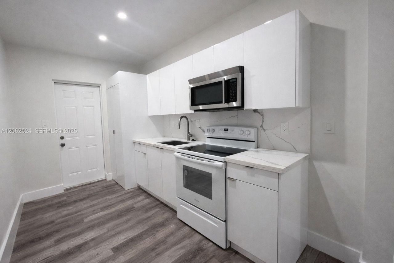 2931 NW 47th St, Unit 3, Miami, FL 33142 Photo