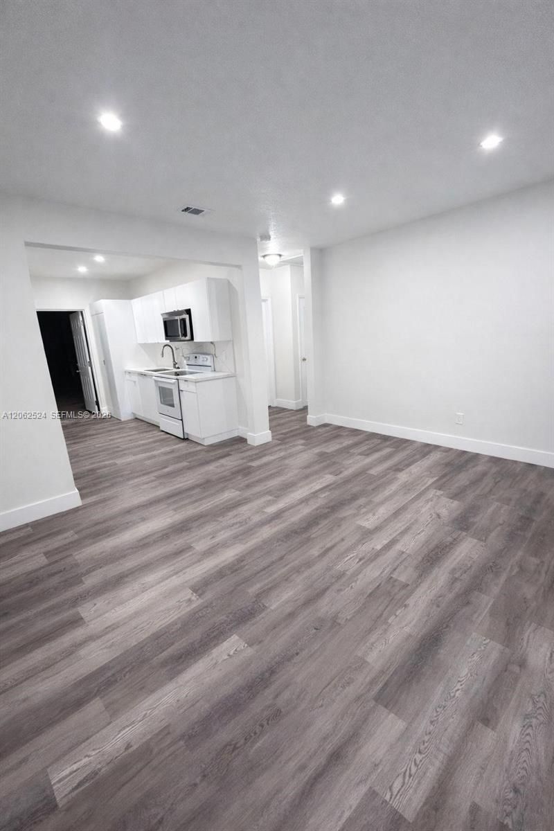 2931 NW 47th St, Unit 3, Miami, FL 33142 Photo