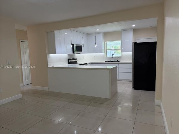 9016 NW 35th Ct , Miami, FL 33147