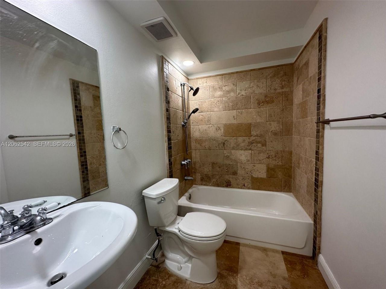 9359 Fontainebleau Blvd, Unit F417, Miami, FL 33172 Photo