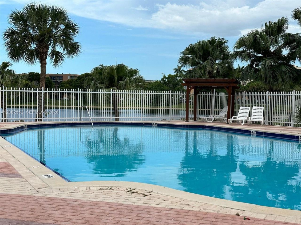 9359 Fontainebleau Blvd, Unit F417, Miami, FL 33172 Photo