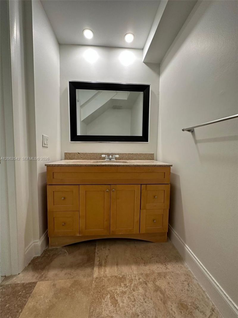 9359 Fontainebleau Blvd, Unit F417, Miami, FL 33172 Photo