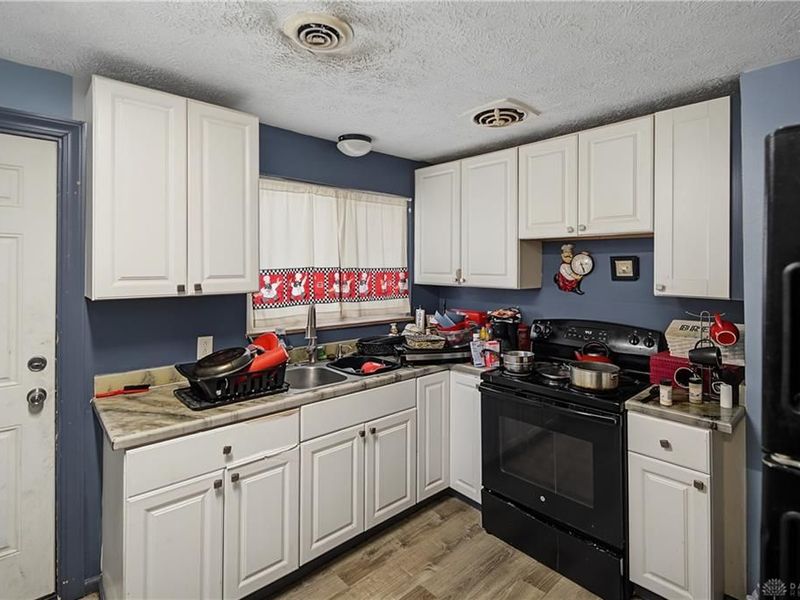 621 Bonnycastle Avenue, Englewood, OH 45322 Photo 3